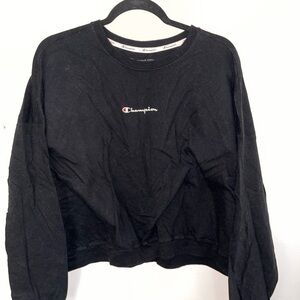 Champion Women's Black Crewneck Sweatshirt